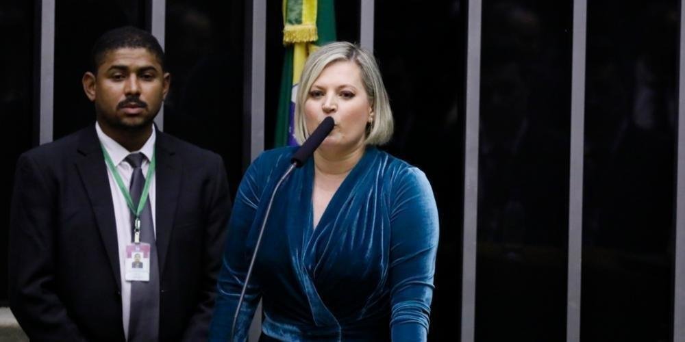 Joice Hassellmann protocolou pedido de impeachment nessa sexta-feira