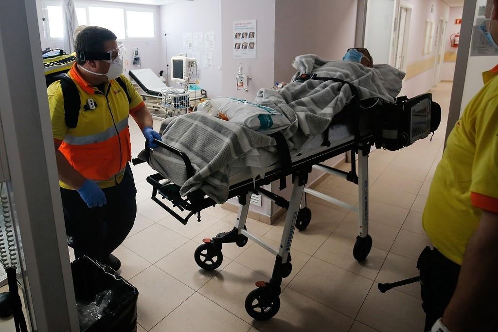 Espanha confirmou neste domingo 288 novos &oacute;bitos, elevando o total a 23.190