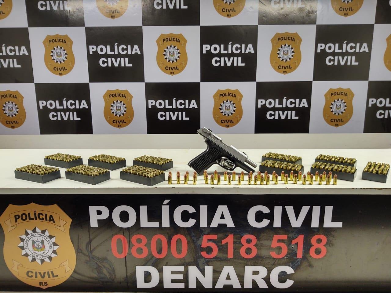 Perto do Campo da Tuca, na Capital, os agentes encontraram farta muni&ccedil;&atilde;o com uma arma