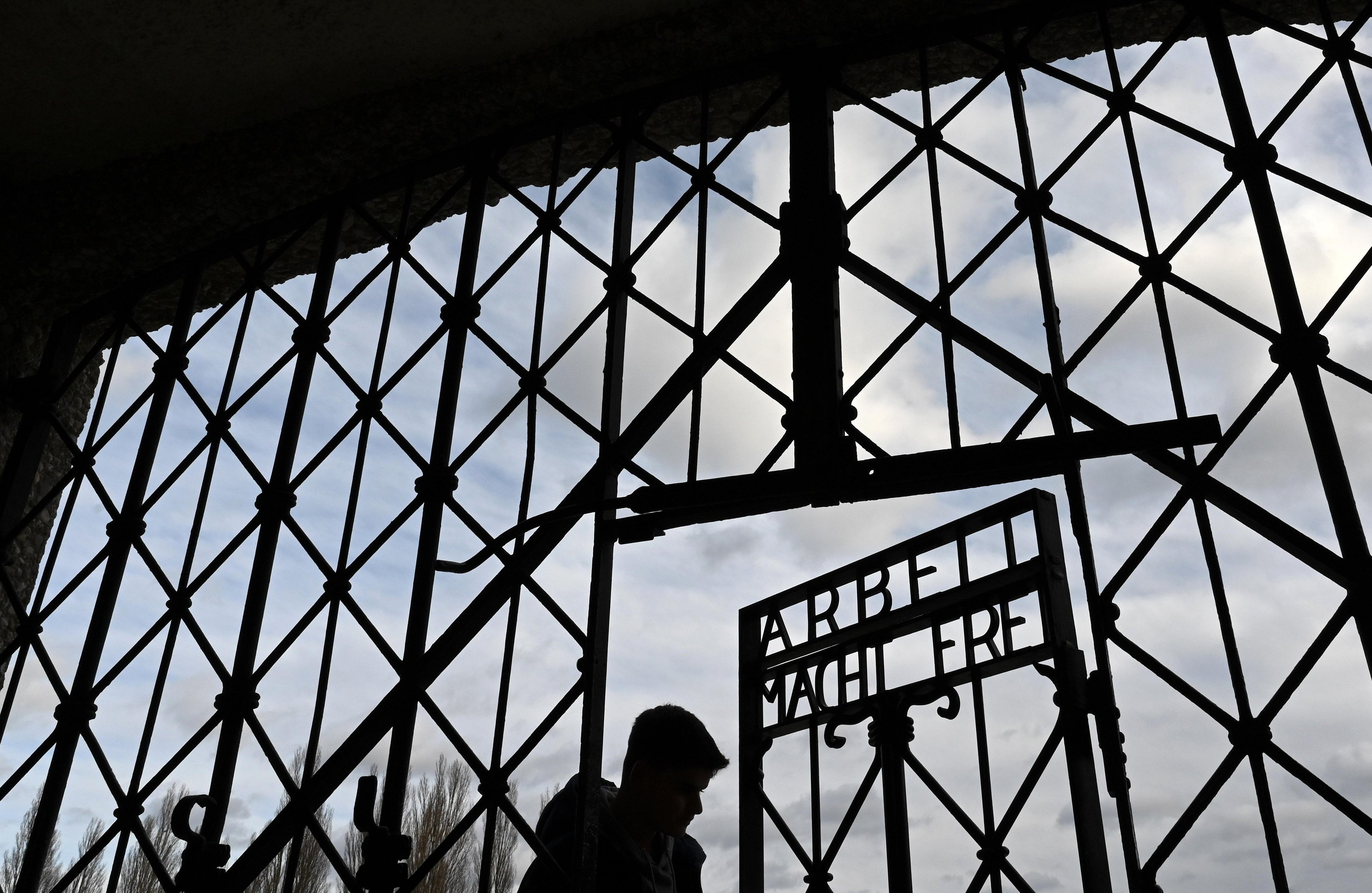 Campo de concentra&ccedil;&atilde;o de Dachau foi libertado h&aacute; 75 anos
