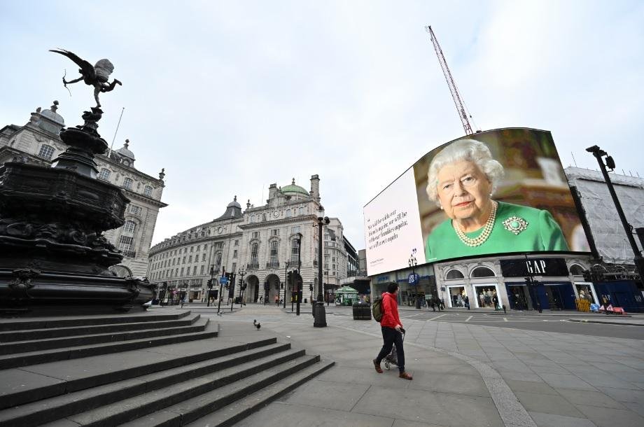 Rainha Elizabeth II ir&aacute; discursar no 75&ordm; anivers&aacute;rio da rendi&ccedil;&atilde;o nazista