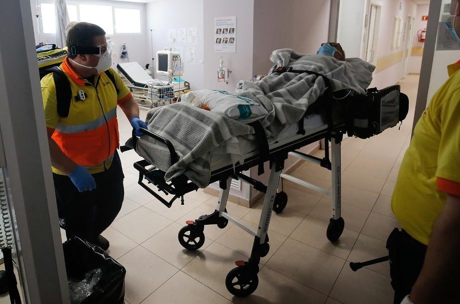 Espanha registrou nesta quarta-feira uma leve alta no n&uacute;mero de mortes di&aacute;rias
