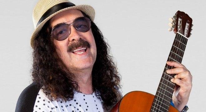 Moraes Moreira ganha homenagem de Hamilton de Holanda