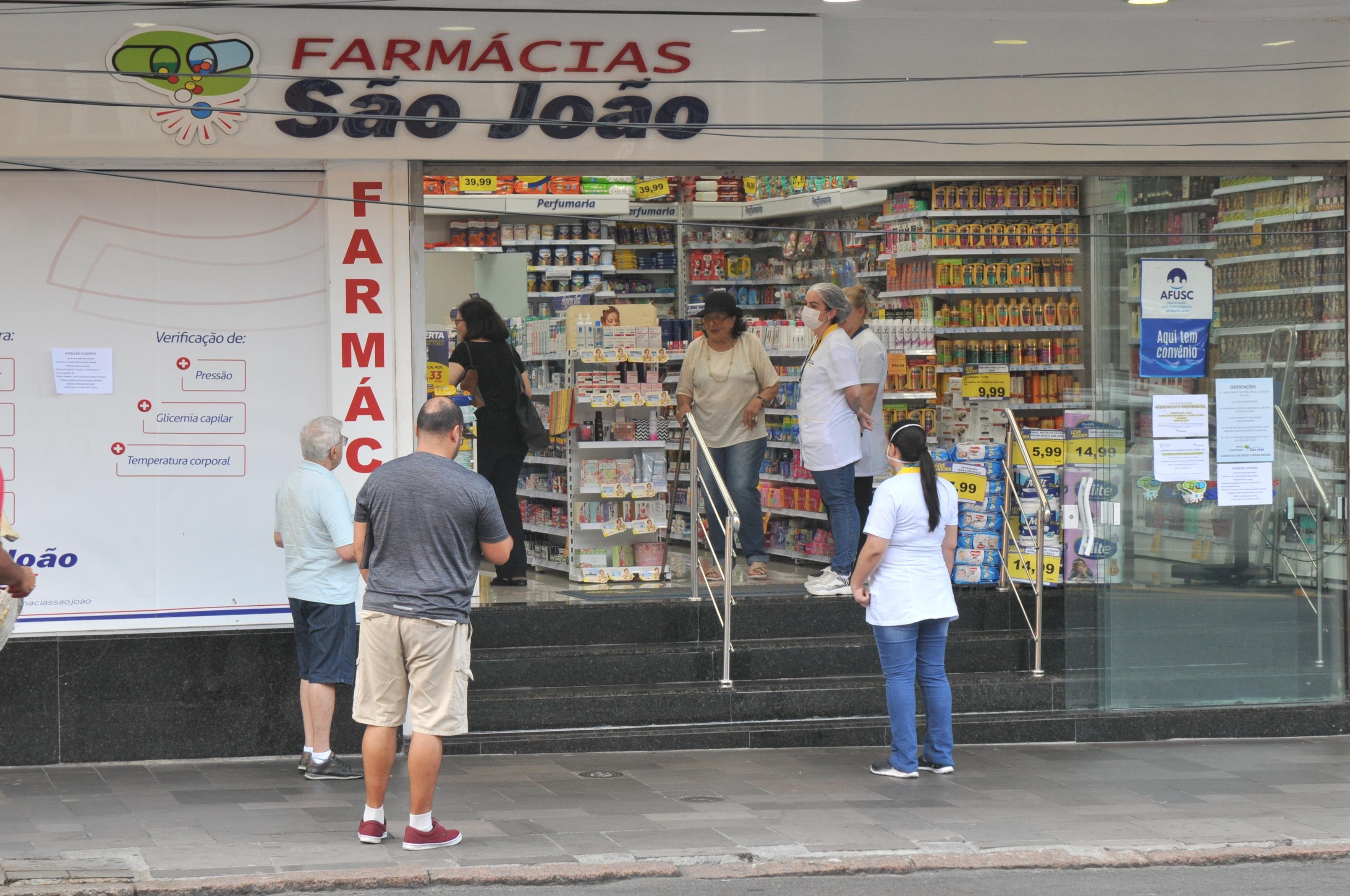 As farm&aacute;cias que optarem por fazer testes precisam ter licen&ccedil;a sanit&aacute;ria e autoriza&ccedil;&atilde;o de funcionamento, al&eacute;m de contar com um profissional treinado