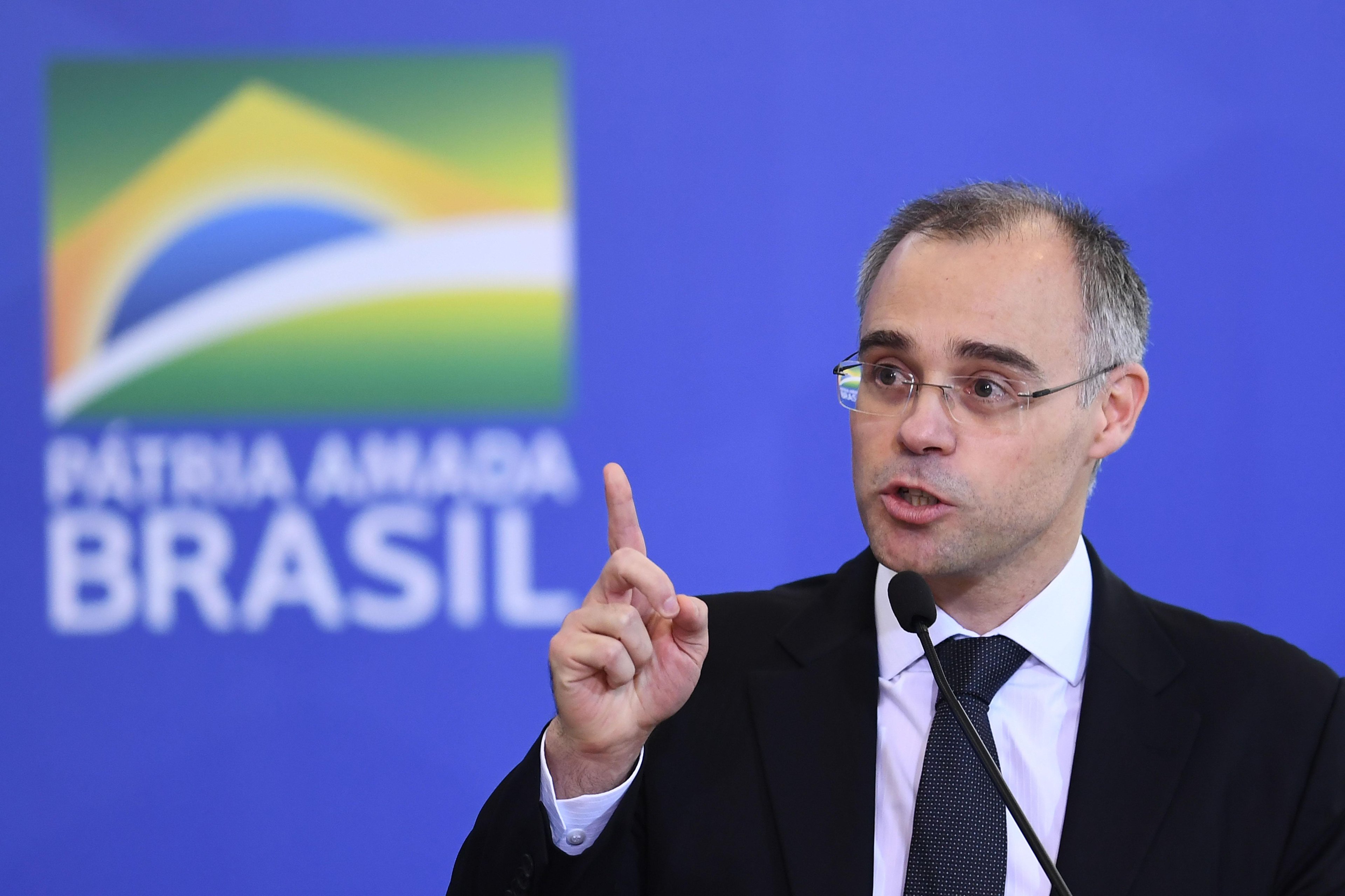 Andr&eacute; Mendon&ccedil;a assumiu o Minist&eacute;rio da Justi&ccedil;a e Seguran&ccedil;a P&uacute;blica