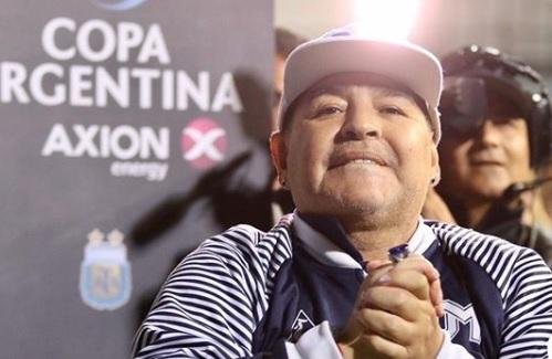 Equipe treinada por Maradona n&atilde;o ir&aacute; ser rebaixada ap&oacute;s mudan&ccedil;a no regulamento