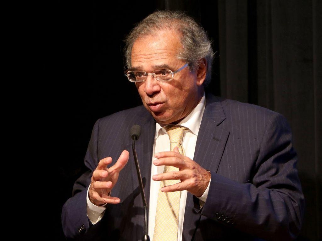 Paulo Guedes mant&eacute;m otimismo sobre retomada econ&ocirc;mica do Brasil