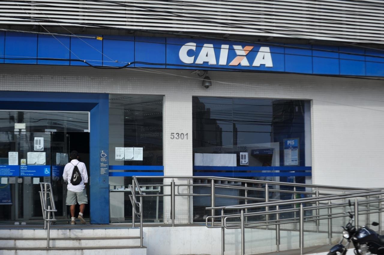 Pedro Guimar&atilde;es orienta que benefici&aacute;rios do aux&iacute;lio de R$ 600 evitem chegar de madrugada ou no dia anterior para serem atendidos