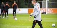 Ronald Koeman, atual técnico da seleção holandesa de futebol, foi hospitalizado em Amsterdã devido a um problema cardíaco