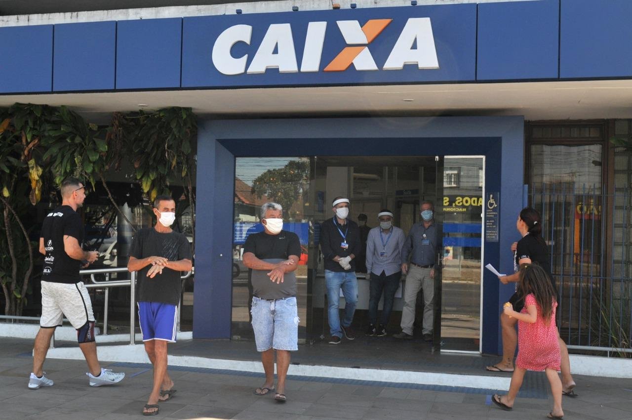 Caixa garante que, mesmo que a ag&ecirc;ncia feche, o atendimento continua at&eacute; o &uacute;ltimo cliente do dia