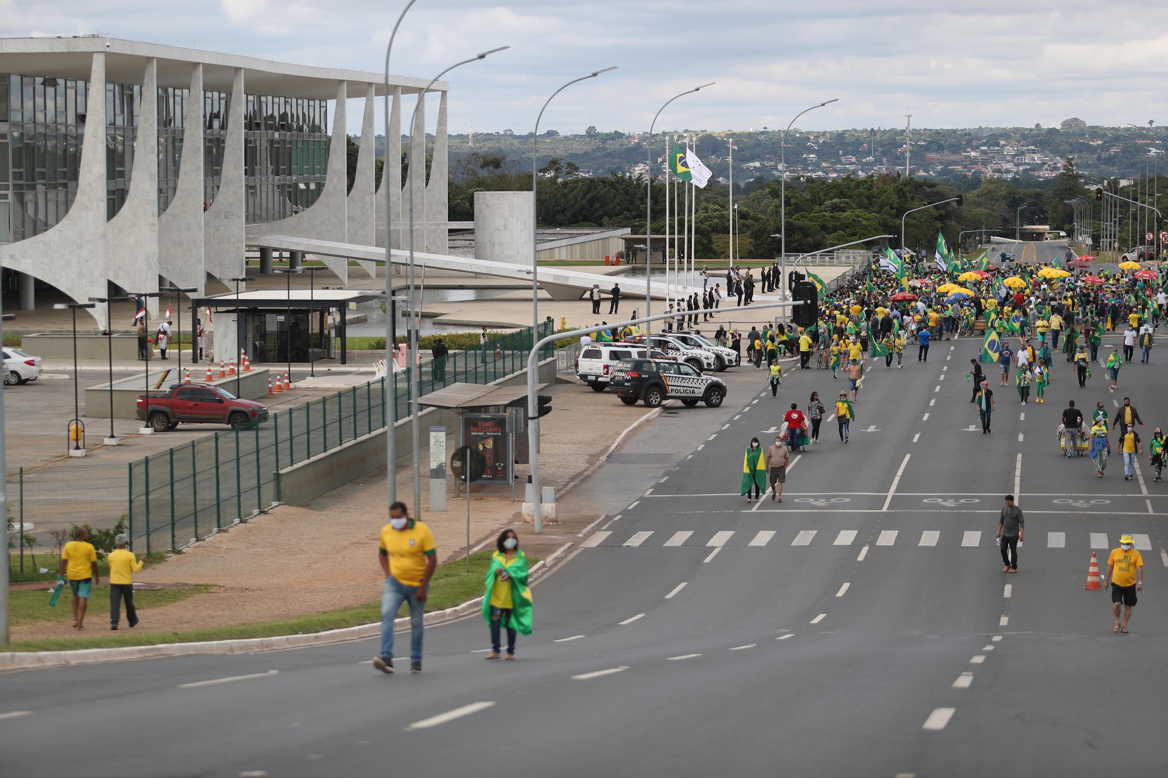 Manifestantes se concentraram na Esplanada dos Minist&eacute;rios