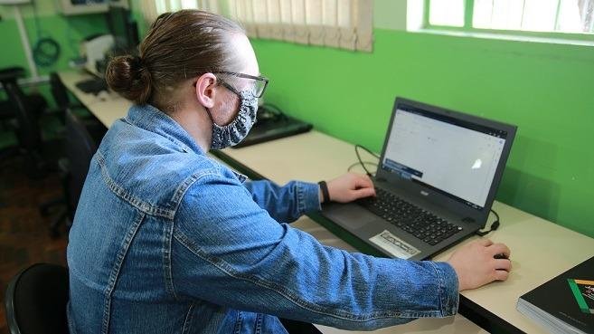 Os 950 professores da rede de ensino municipal, ir&atilde;o lecionar remotamente