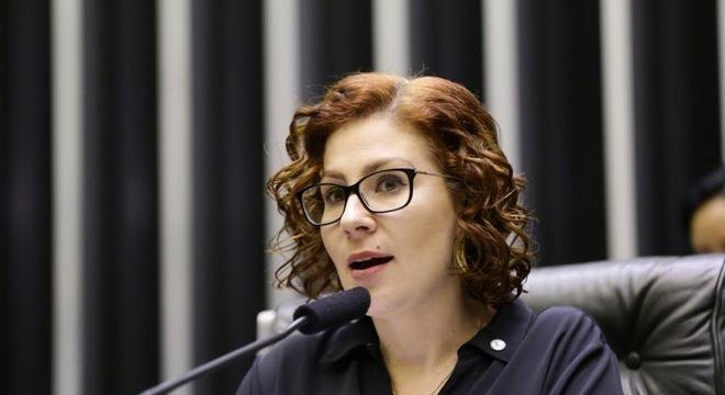 Carla Zambelli deu depoimento nesta quarta-feira