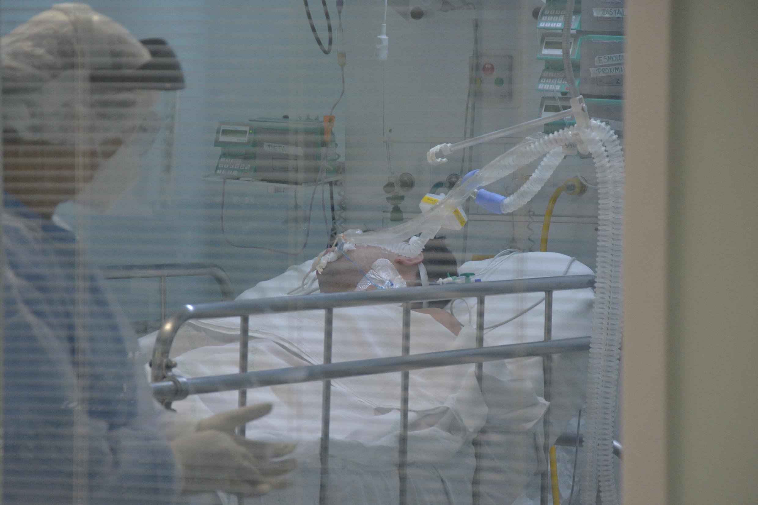 Pelo menos 385 mortes por SRAG foram registradas em seis meses