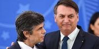 Nelson Teich pediu demissão da Saúde após desavenças com Bolsonaro