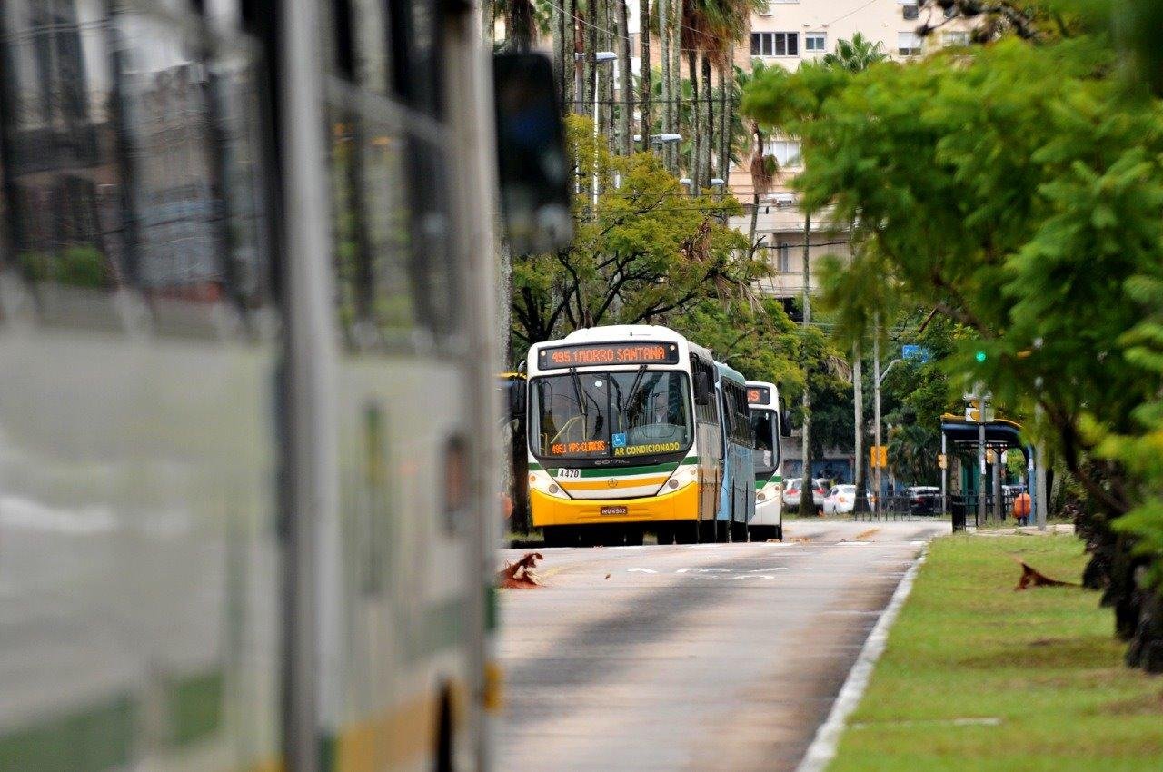 Os &ocirc;nibus seguem circulando na Capital, apesar da Pandemia.