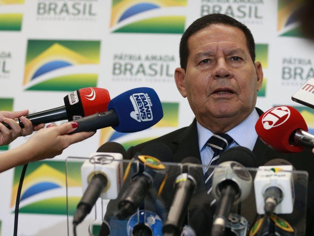 Vice-presidente e sua esposa permanecem em isolamento at&eacute; o resultado do exame de contraprova