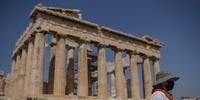 Acrópole de Atenas reabriu após confinamento na Grécia
