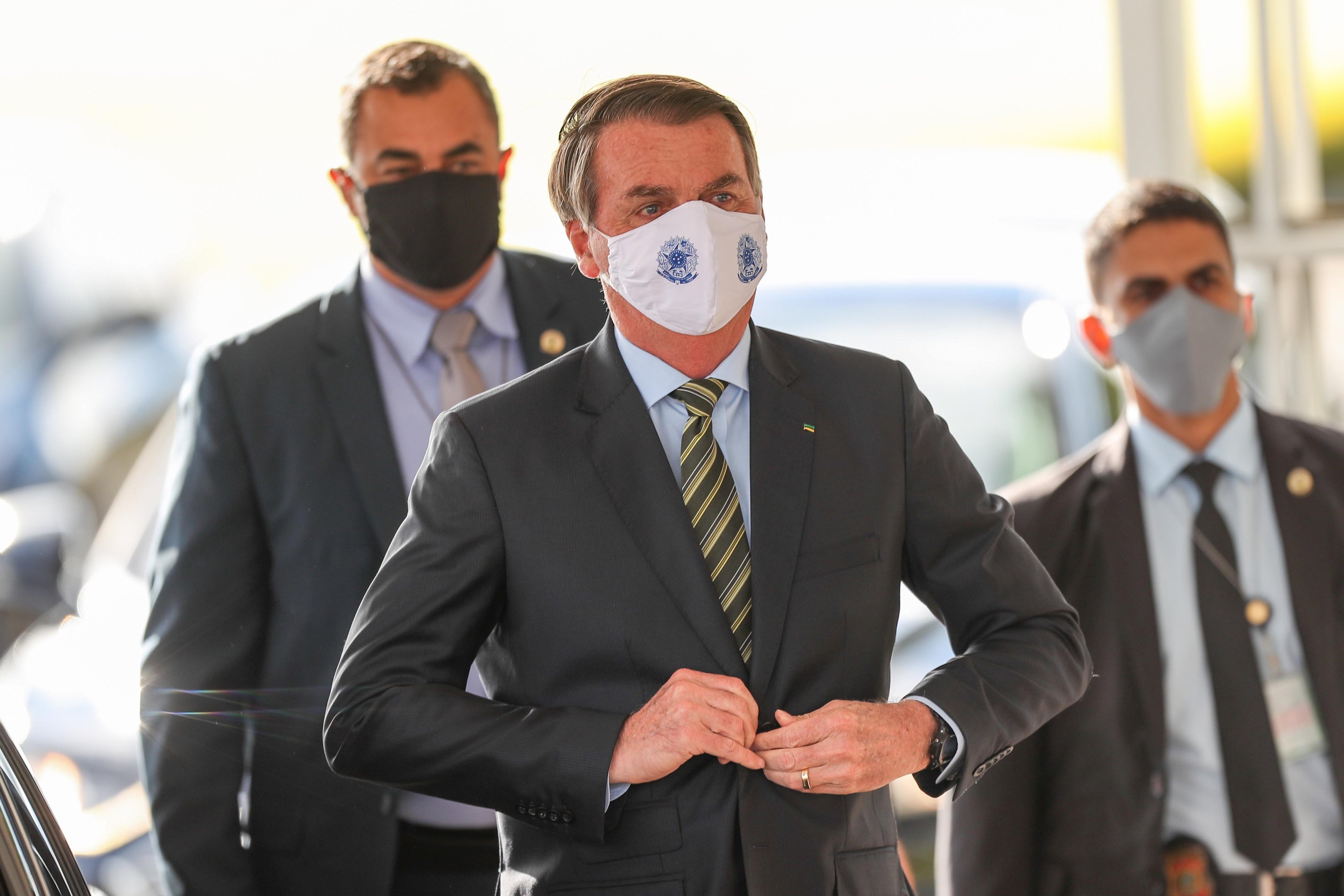 Bolsonaro evitou a imprensa e falou com apoiadores