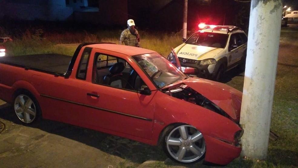 Na fuga, a dupla de bandidos acidentou-se e foi presa em flagrante pelos policiais militares