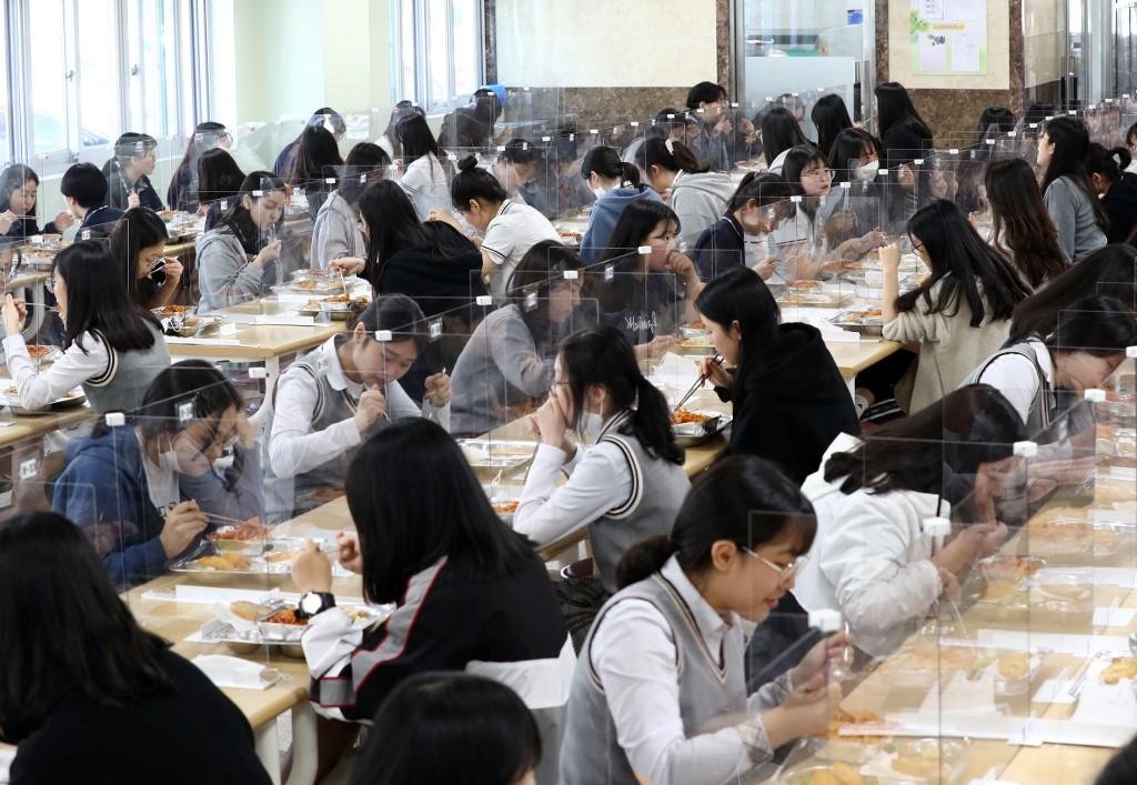 Estudantes voltaram &agrave;s aulas com s&eacute;rie de medidas de preven&ccedil;&atilde;o