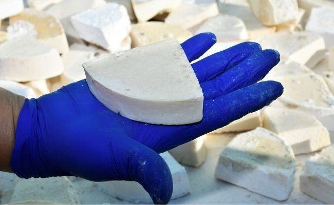 Os itens est&atilde;o sendo produzidos com &oacute;leo de cozinha, recolhido nos diversos pontos de coleta da cidade