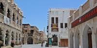 A cidade de Doha ficou com as ruas vazias devido a pandemia de coronavírus