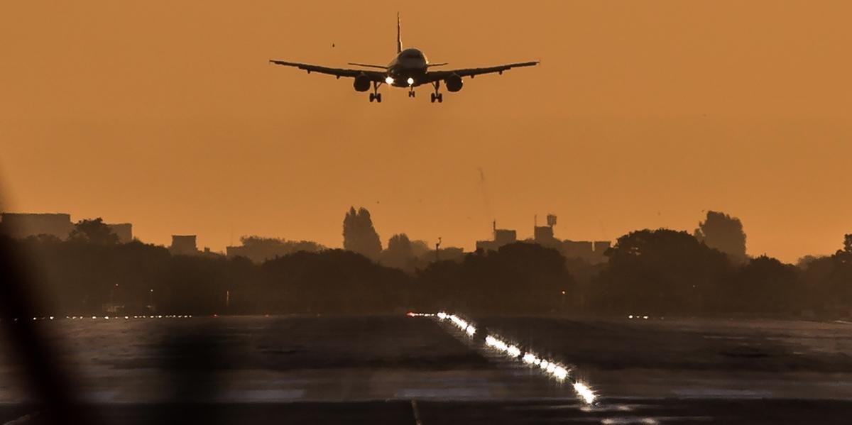 Perspectiva &eacute; que voos do Brasil continuem indo para os EUA, segundo embaixador