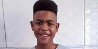 João Pedro Mattos Pinto, de 14 anos, foi baleado em sua residência na última segunda-feira