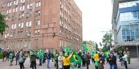 Manifestantes a favor do presidente Bolsonaro estiveram nas ruas do Centro de Porto Alegre