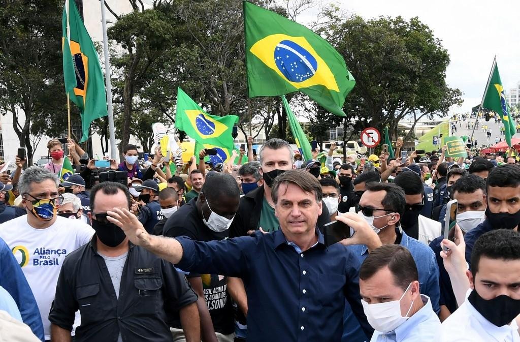 Postura de Bolsonaro &eacute; duramente criticada por ve&iacute;culos internacionais