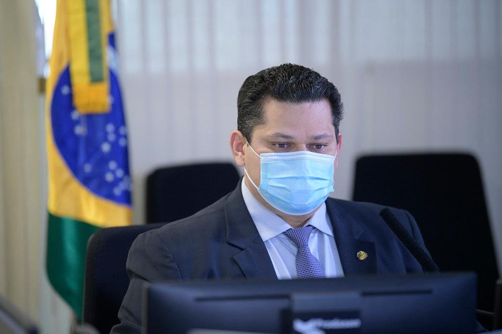 Segundo o presidente do Senado, a vota&ccedil;&atilde;o do texto do projeto de lei &eacute; "fortalecer a democracia"
