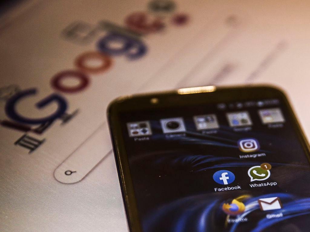 Ataques contra chineses se multiplicaram nas redes sociais e tamb&eacute;m no mundo real, com casos de hostiliza&ccedil;&atilde;o e agress&atilde;o ap&oacute;s o in&iacute;cio da pandemia