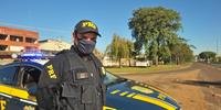 Aos 42 anos, Sperb garante que o surgimento da doença provocou mudanças na rotina das equipes de policiais que passam pelo uso de máscaras à manutenção da limpeza das viaturas.