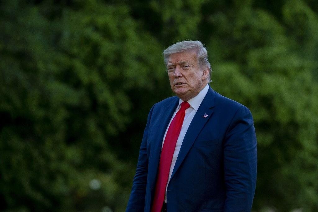 Trump afirmou que ir&aacute; considerar grupos antifascistas como terroristas