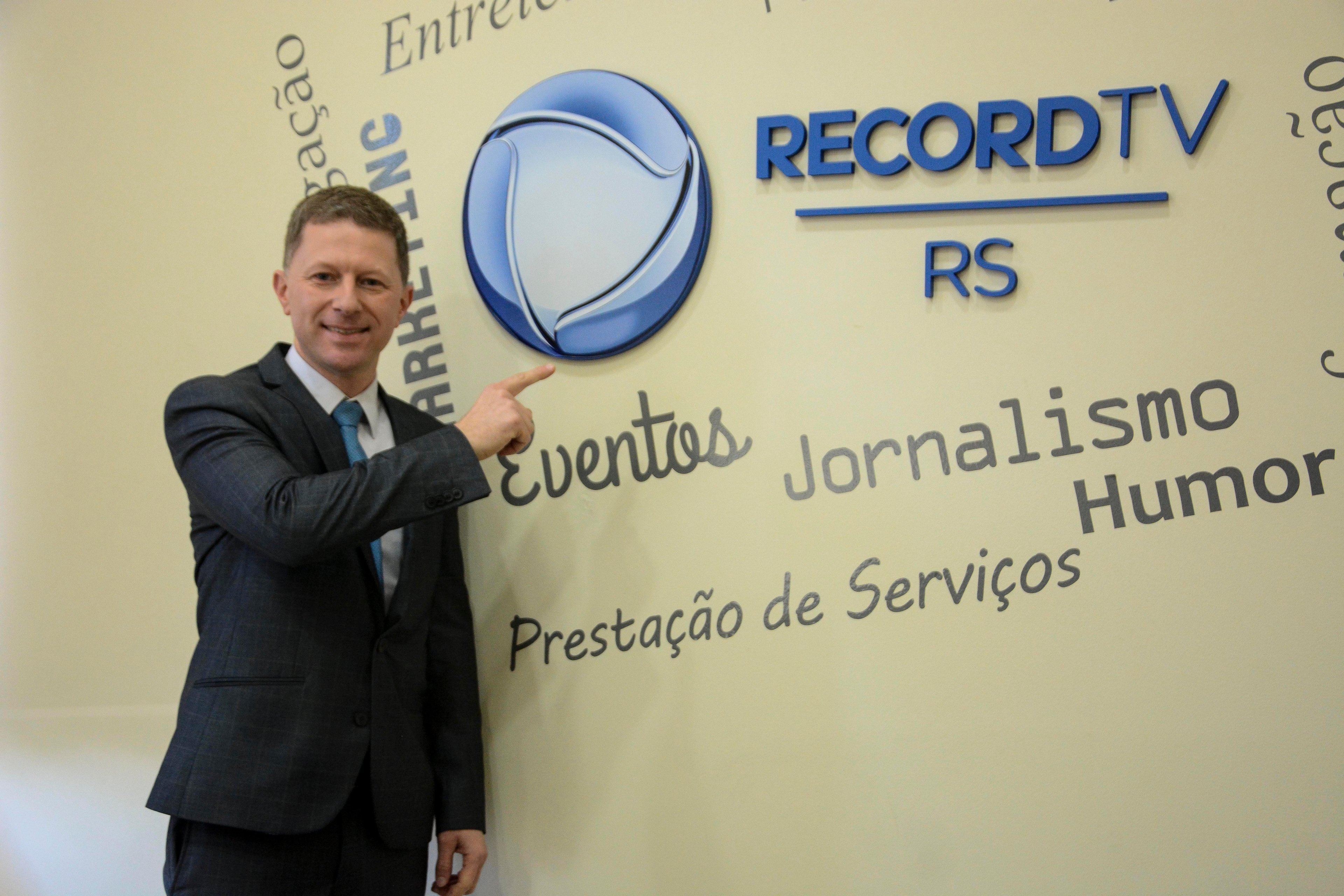 Samuel Vettori será o novo apresentador do Balanço Geral RS