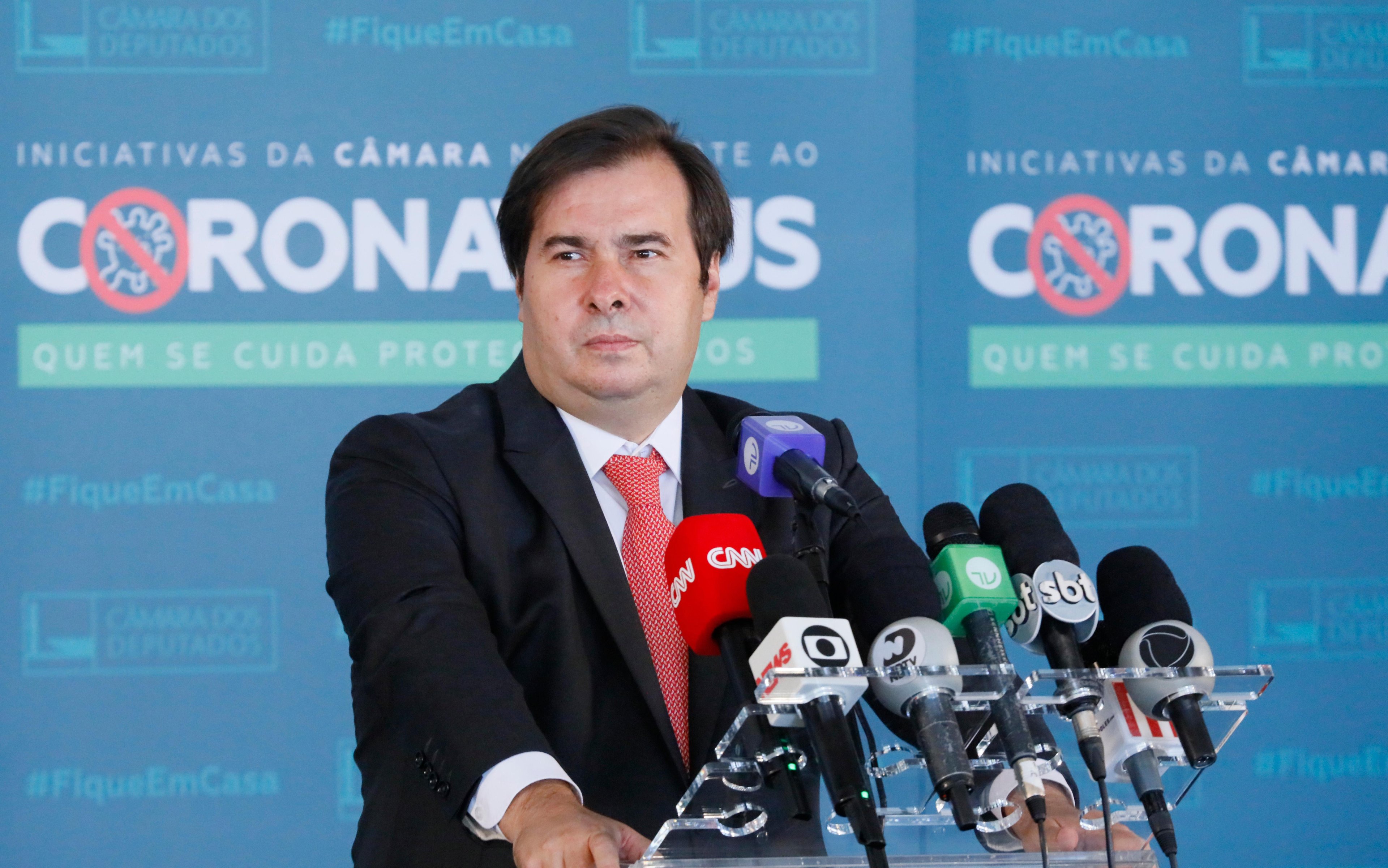 Para Maia, o o projeto de lei sobre fake news tem de ser tratado com celeridade