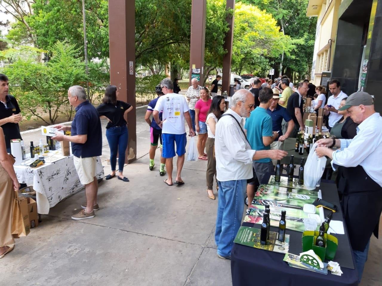 A Feira do Azeite busca reunir em Porto Alegre produtores de diferentes regi&otilde;es do Estado para apresentarem suas iguarias aos consumidores