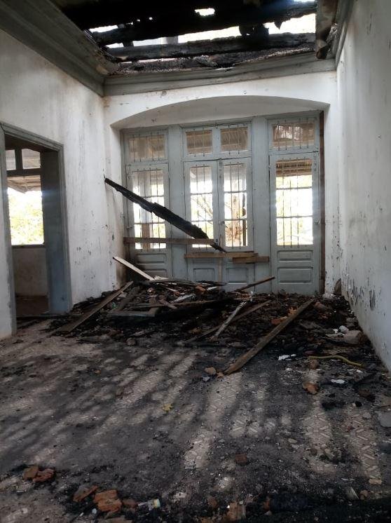 Durante a visita, foram feitos registros fotogr&aacute;fico do resultado do inc&ecirc;ndio