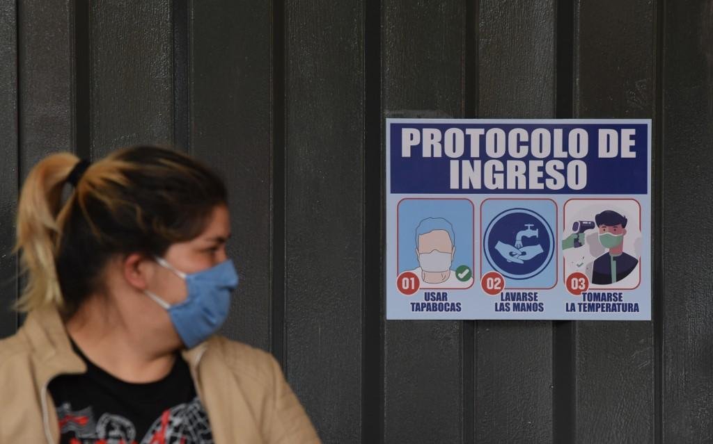 "A situa&ccedil;&atilde;o no Brasil &eacute; ca&oacute;tica", disse respons&aacute;vel pela Dire&ccedil;&atilde;o de Vigil&acirc;ncia da Sa&uacute;de paraguaia