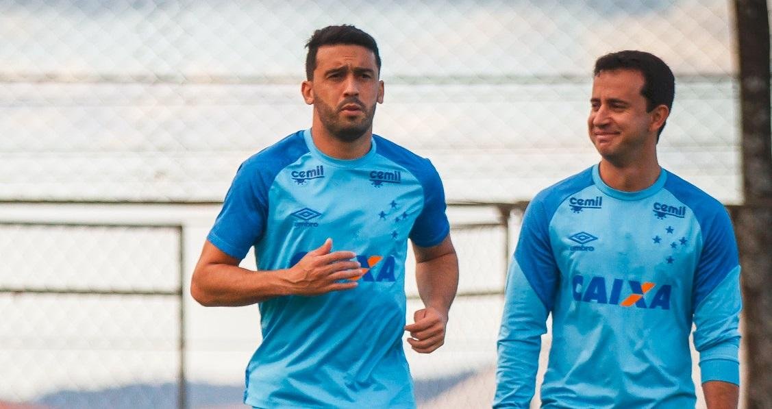 Lateral foi trocado com o Gr&ecirc;mio, mas n&atilde;o deu os resultados esperados