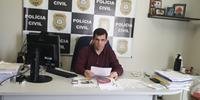 Titular da 1ª Delegacia de Polícia Regional Metropolitana, delegado Juliano Ferreira, acompanha a situação