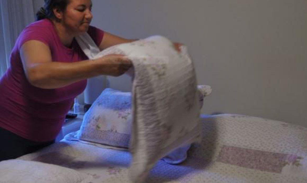 Trabalhadoras dom&eacute;sticas est&atilde;o mais vulner&aacute;veis com contexto da pandemia