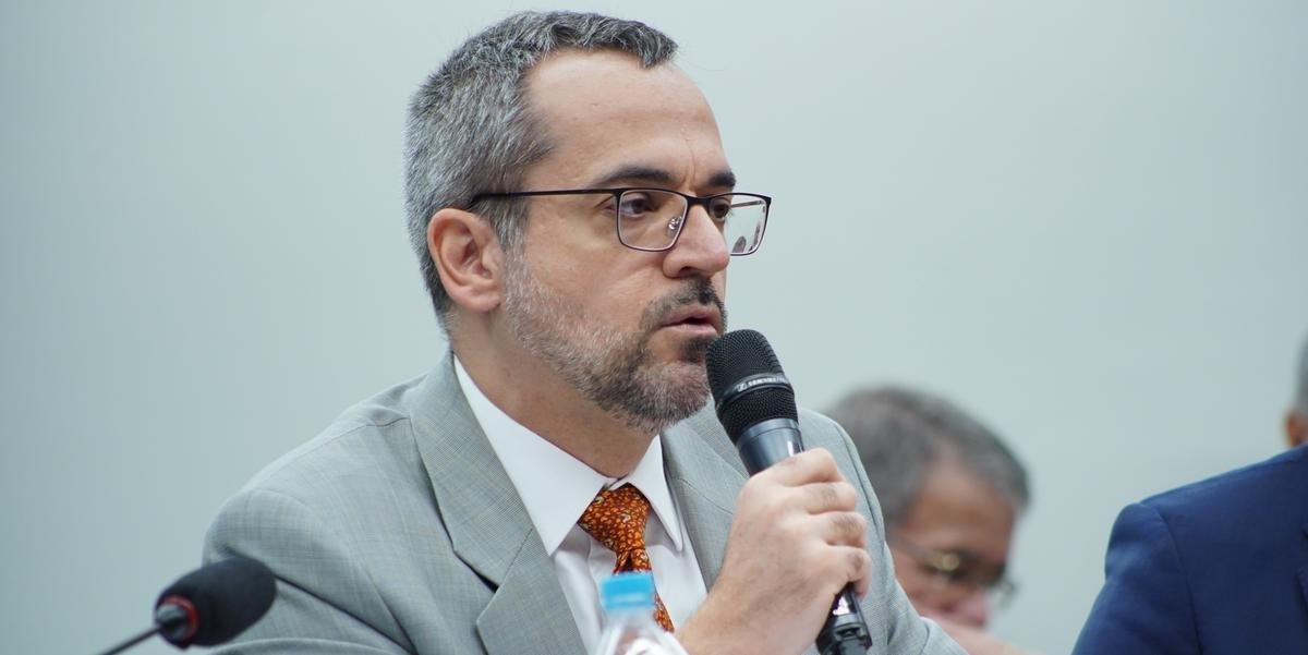 A trajet&oacute;ria de Weintraub &agrave; frente da pasta acumula desgastes por conta de declara&ccedil;&otilde;es pol&ecirc;micas