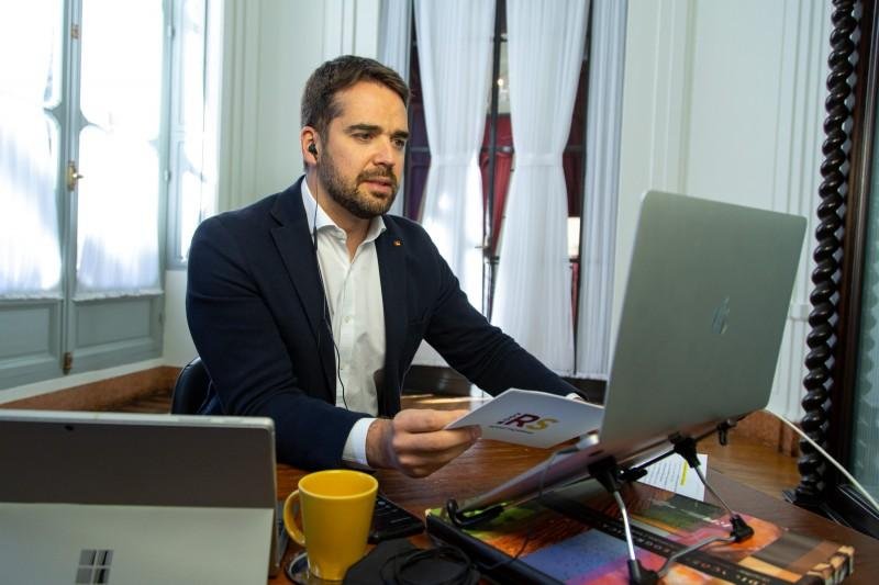 Eduardo Leite atualiza informa&ccedil;&otilde;es sobre Distanciamento Controlado