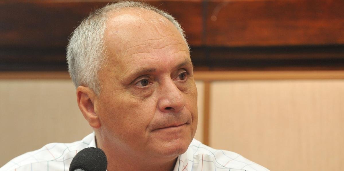O presidente colorado salienta a posi&ccedil;&atilde;o do clube como "v&iacute;tima" desta situa&ccedil;&atilde;o, mas lembra que n&atilde;o cabe ao clube exercer "poder de pol&iacute;cia"