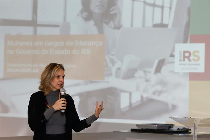 Leany Lemos afirmou que n&atilde;o h&aacute; como negar a curva ascendente da pandemia no Rio Grande do Sul