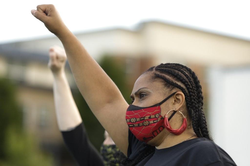 Protestos contra o racismo se espalham pelos Estados Unidos em dia de recordar fim da escravid&atilde;o