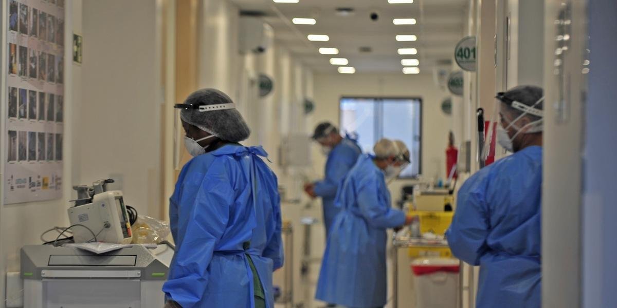 Sistema de sa&uacute;de do pa&iacute;s deve enfrentar sobrecarga nos pr&oacute;ximos 90 dias
