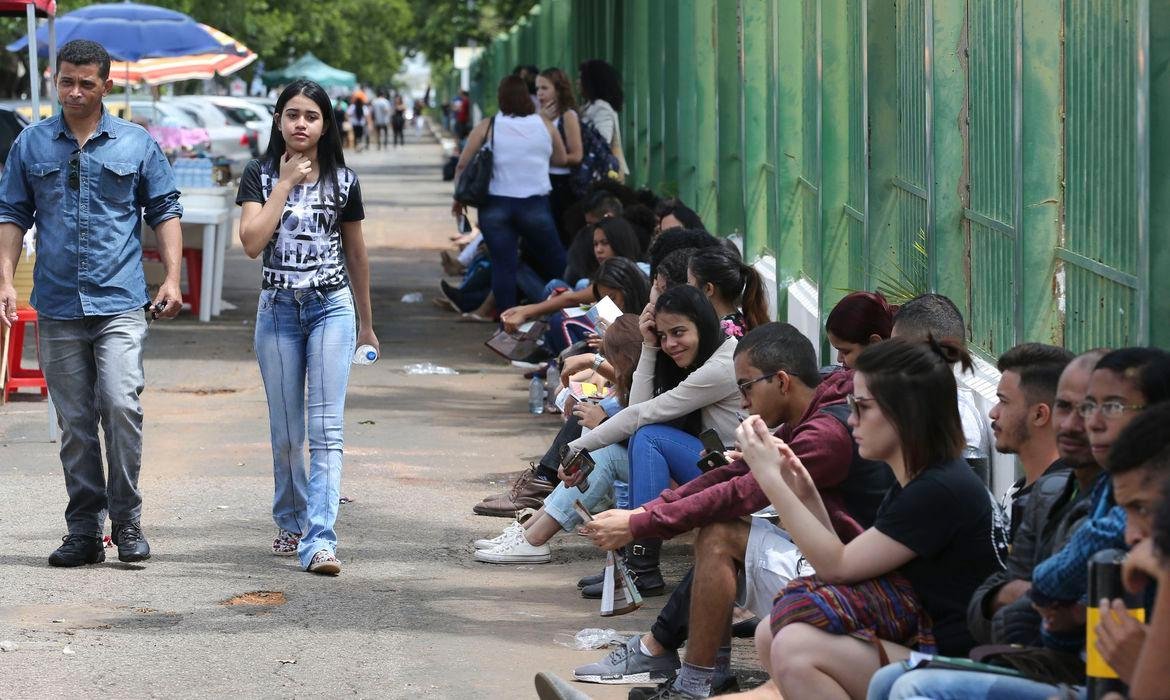 Outro dado da pesquisa aponta que, em rela&ccedil;&atilde;o ao Exame Nacional do Ensino M&eacute;dio (Enem), quase 50% manifestaram d&uacute;vida em fazer as provas